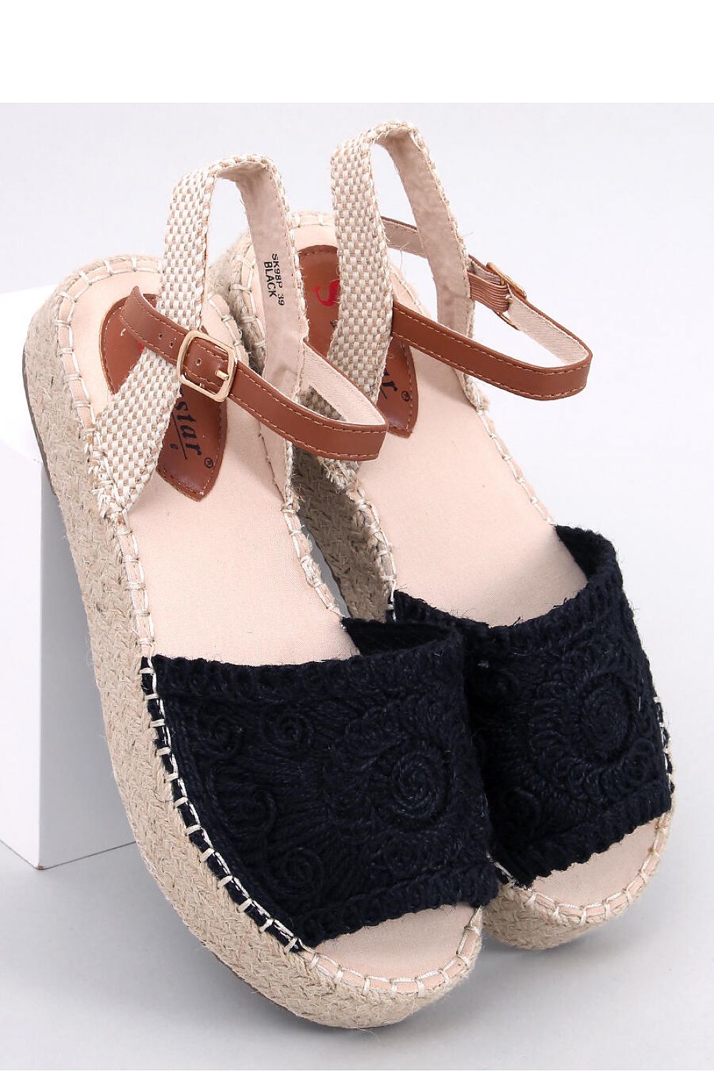 Sandals model 194618